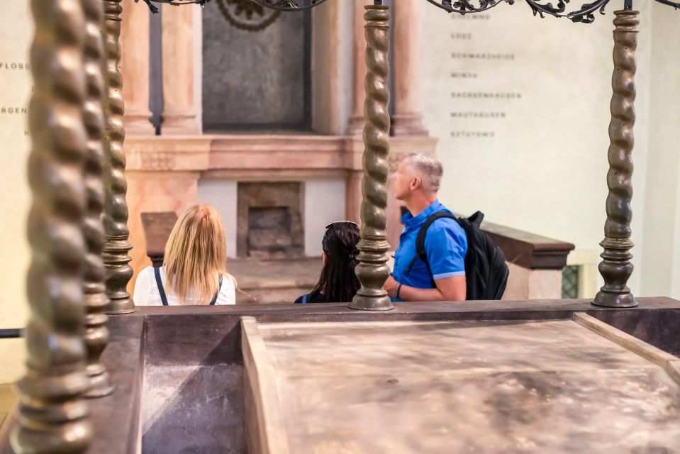 Prague Jewish Quarter Online Audio Guide - Maisel Synagogue: a cultural anchor for your walk