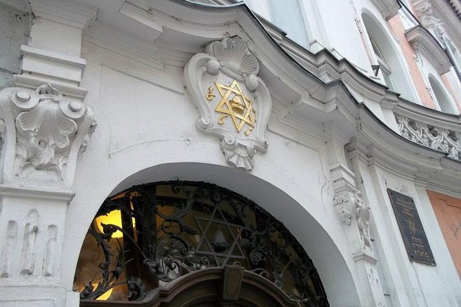 Prague Jewish Quarter Private Half-Day Walking Tour - Pinkas Synagogue: Horowitz family and Shoah memory