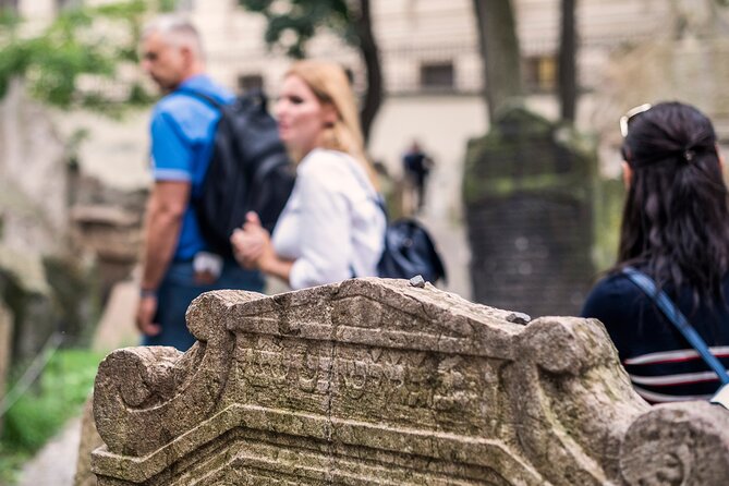 Prague: Jewish Quarter Walking Tour with Admission Tickets - Starting at Get Prague Guide (Maiselova 5) and finding the right mindset