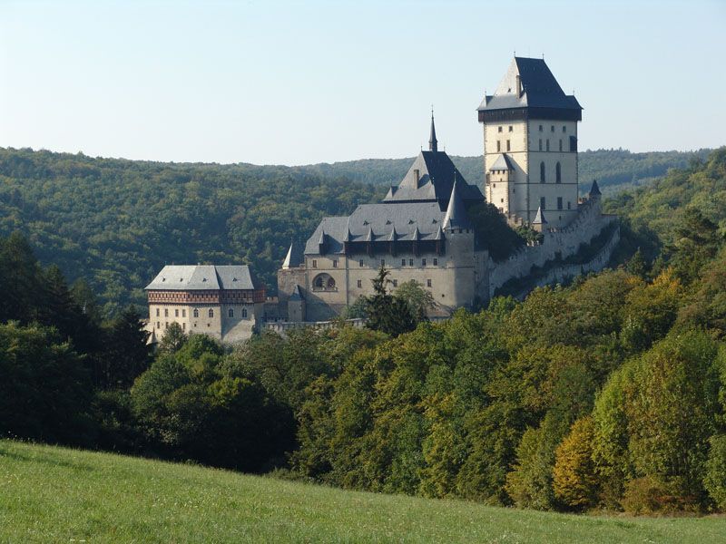 Prague: Karlštejn Castle Guided Tour with Entry Ticket - Who Karlštejn is perfect for (and who should rethink it)
