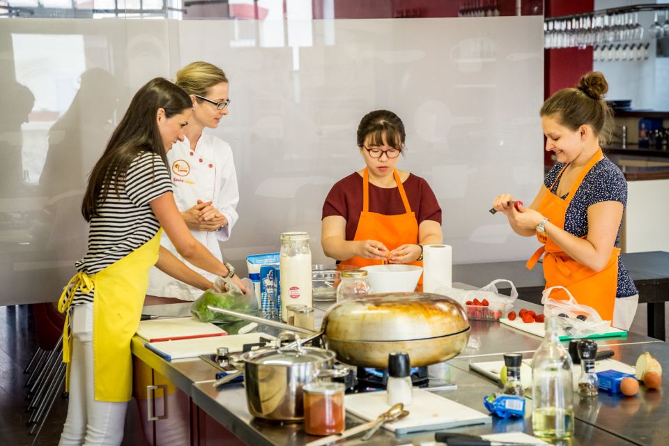 Prague: Market Tour and Traditional Czech Cooking Class - The pre-class farmers market: ingredients first, not after
