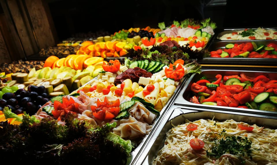 Prague: New Year's Eve Cruise through Midnight - The Buffet and Drinks Deal: What’s Included (and what isn’t)
