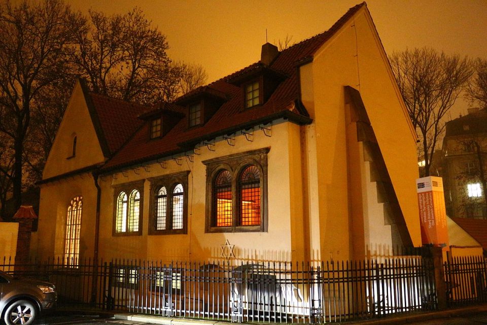 Prague: Old, New, and Jewish Towns Guided Walking Tour - A 3-hour sampler of Prague’s Old, New, and Jewish quarters