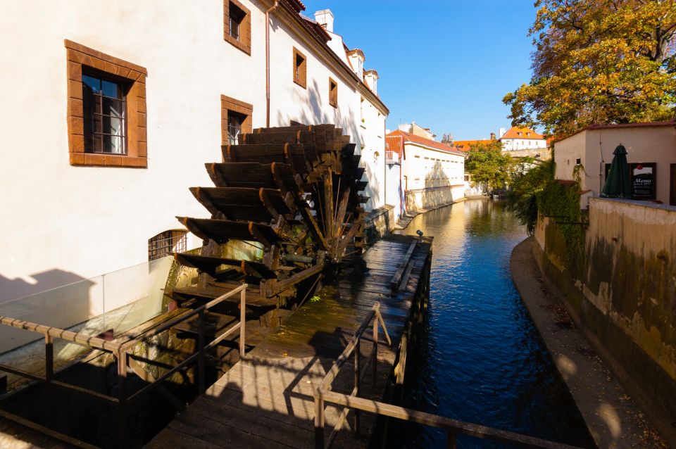 Prague: Old Town and Charles Bridge Tour - Strolling the “Open-Air Architecture Museum” in Real Time