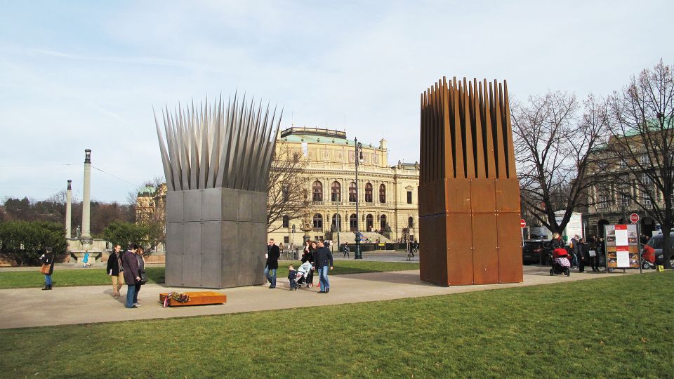 Prague: Old Town and Classical Concert Tour - Old Town Square to the Jewish Quarter: Stories That Put Buildings in Context