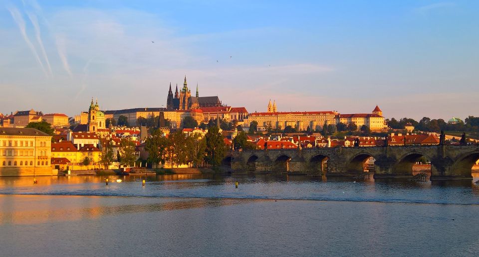 Prague: Old Town and Classical Concert Tour - Guide Quality Matters: The Eva and Lenka Effect