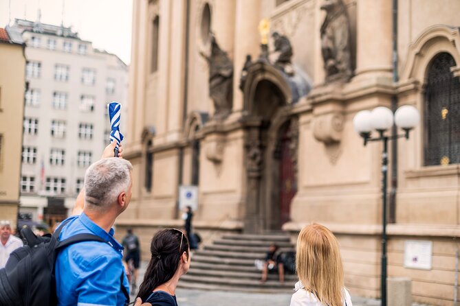 Prague Old Town and Jewish Quarter 90 minutes Guided Tour - Group size and pacing: good for a starter route
