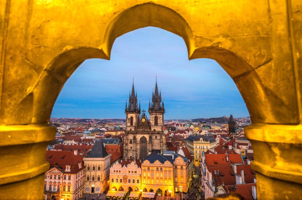 Prague: Old Town Highlights Private Guided Walking Tour - Charles Bridge and Why Your Guide Matters