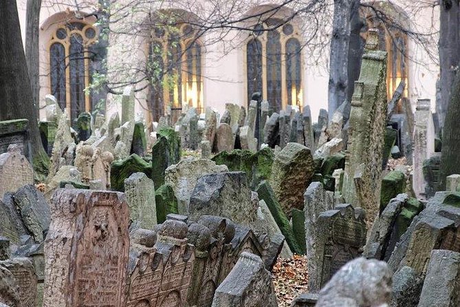Prague Old Town tour and external Jewish Quarter - Old Town Square, the Astronomical Clock, and Celetná Street’s Mood