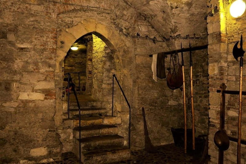 Prague Old Town, Underground and House of Alchemy Tour - Key points before you go