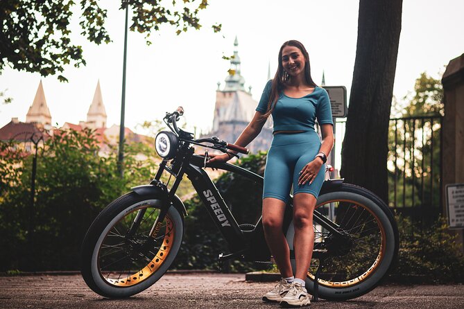 Prague on Stylish Retro styled E-Bike - Viewpoints & Sightseeing - Starting at Štěpánská 55: Retro bikes, helmets, and a calm first lesson