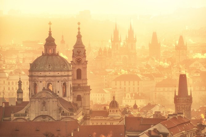 Prague Photo Tours - Charles Bridge stop: how to find stronger shots on a crowded icon