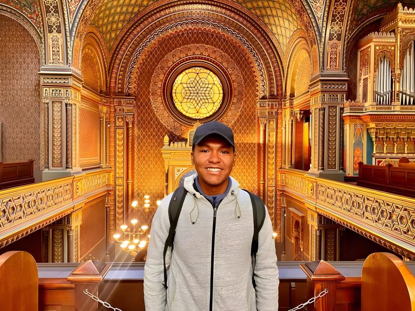 Prague: Prague Synagogues & the Jewish Cemetery Guided Tour - Maisel Synagogue: The Place Where Details Matter Most