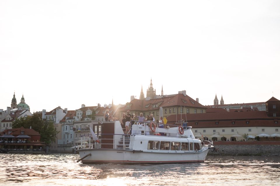 Prague: Private Beer Boat Cruise with Unlimited Beer - Unlimited Czech beer: the fun part, plus how to keep it enjoyable