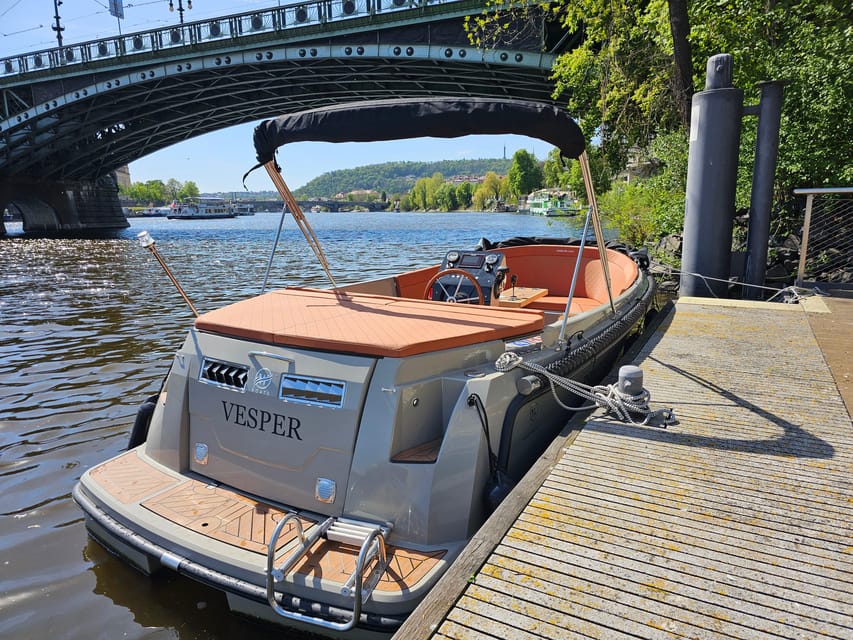 Prague Private Boat Tour - The 1-Hour Cruise Plan: Tight Timing, Focused Value