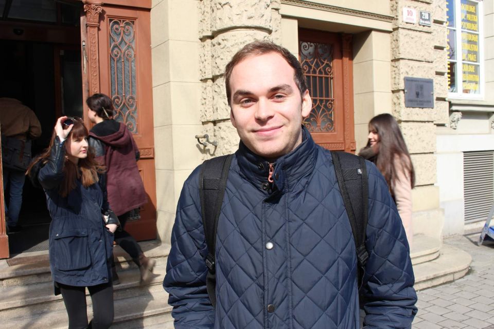 Prague: Private Customized Tour with a Local Guide - What to Bring and Expect on a Walking Day