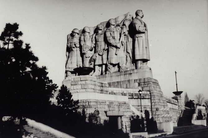 Prague Private Tour and Museum of Communism with transfer - Why this Prague combo tour works in about four hours