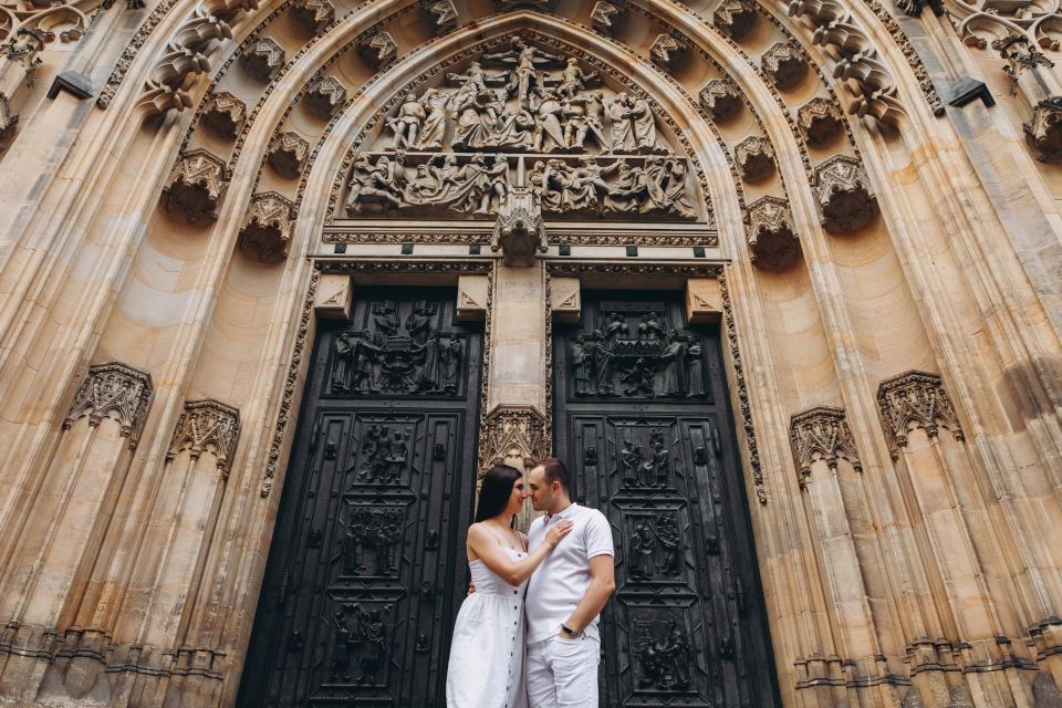 Prague: Professional Photoshoot at Prague Castle - The photo stop at Prague Castle: what your 15–45 minutes is really for
