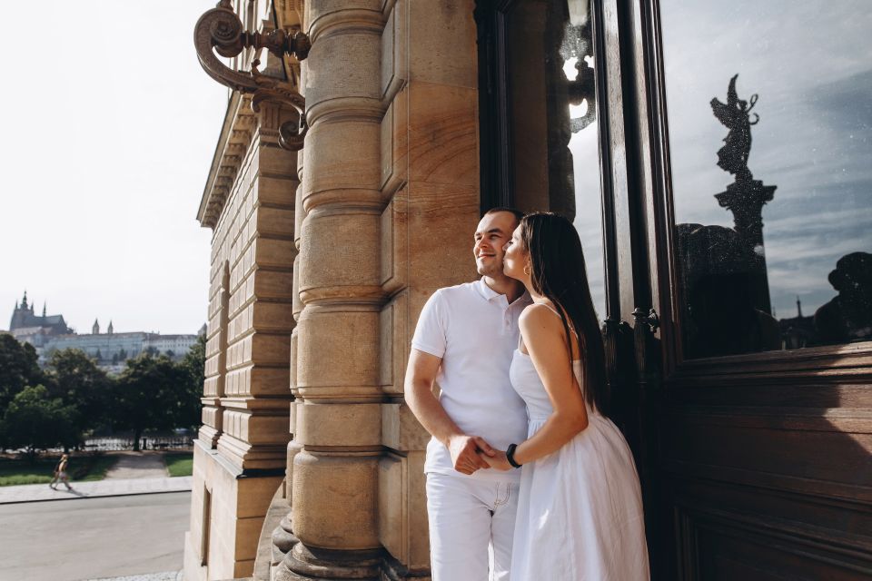 Prague: Professional Photoshoot at Prague Castle - How the photographer helps you look good (even if you hate posing)