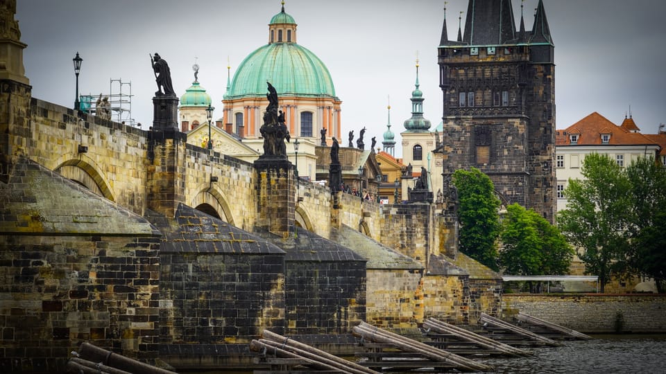 Prague: River Cruise, Charles Bridge Museum, & Walking Tour - Devil’s Channel and Certovka cruise: Castle views and earphone storytelling