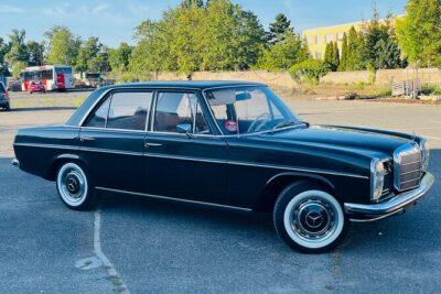 Prague Sightseeing Express Tour in Classic Car - Starting at Štěpánská 55: the quick welcome that sets the tone