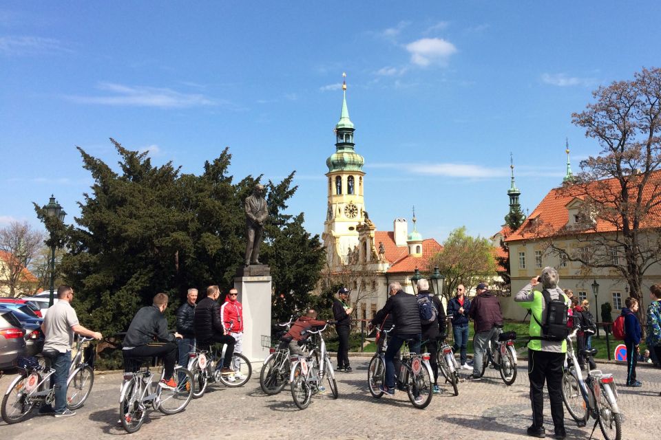 Prague: Stunning Viewpoints, Castle, City & Park E-Bike Tour - The guide experience: hearing stories while you ride