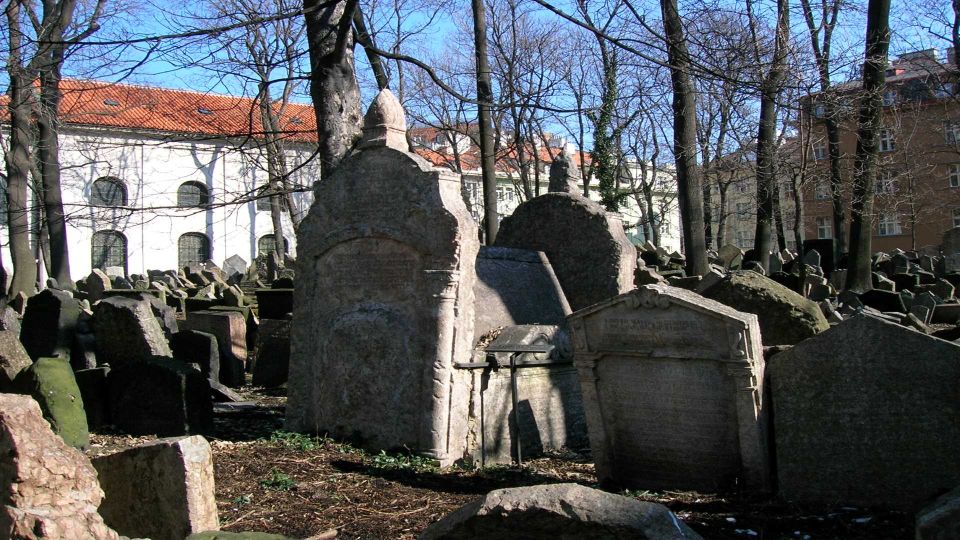 Prague: Synagogues and Jewish Quarter Private Walking Tour - Who this tour is best for (and who might want a different plan)