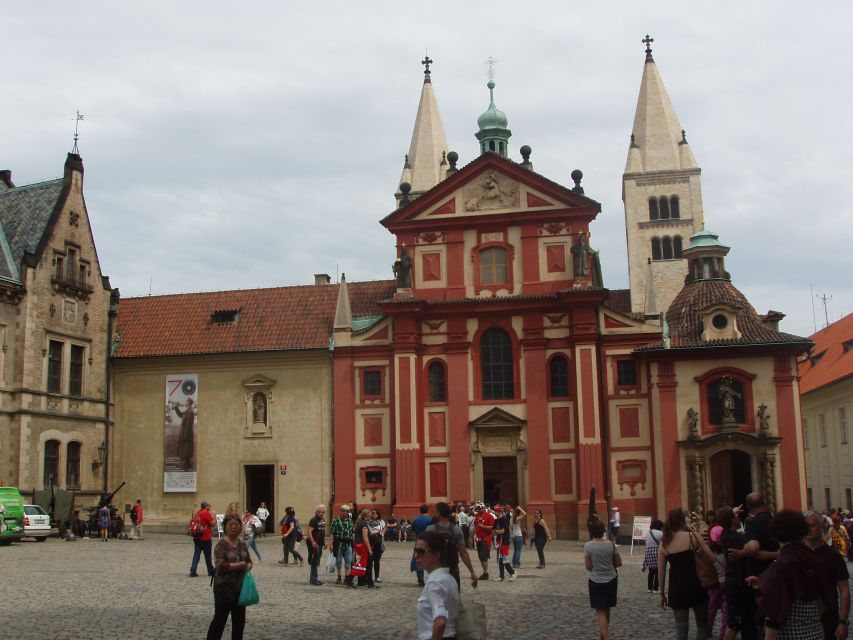 Prague: Tailored Sightseeing Tour in French - A French-Tailored Walk That Makes Medieval Prague Make Sense