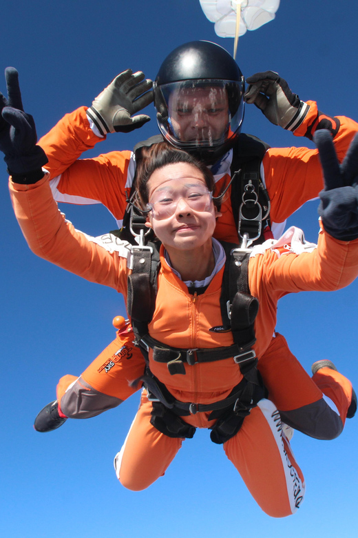 Prague: Tandem Skydiving 14,000ft over Prague with Transfers - Key things to know before you jump over Prague