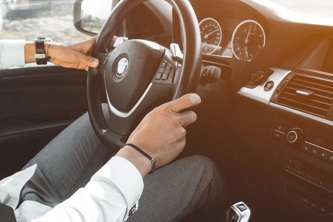 Prague to Munich - Private Transfer with 2 hours of Sightseeing - Munich-bound in a private car: the comfort factor