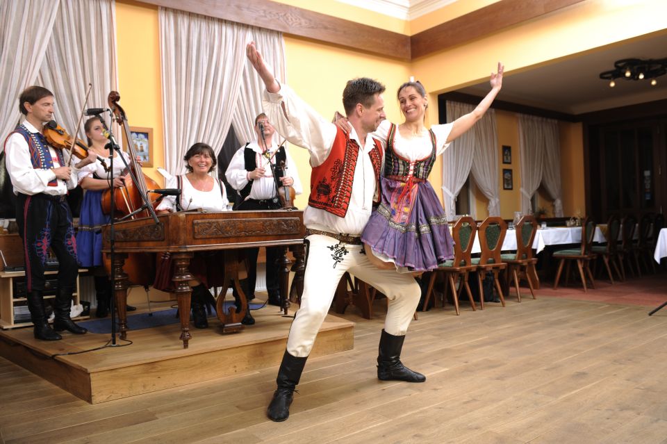 Prague: Traditional Folklore Evening with Dinner & Music - The Dinner and Drink Plan: Becherovka, Unlimited Beer, and Wine