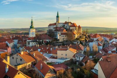 Prague-Vienna One-Way Sightseeing Day Tour - Price and What You’re Actually Buying for $326.53