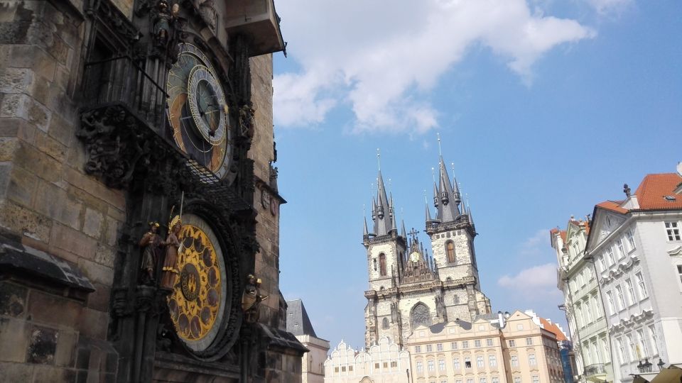 Prague: Vintage Car Ride and Walking Tour - The guides: what to expect when you get a strong storyteller