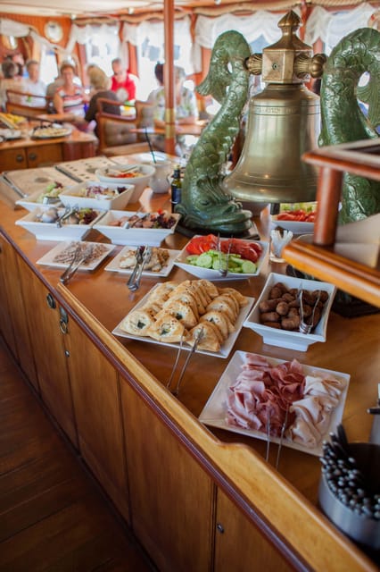 Prague: Vltava River Evening Dinner Cruise - Boat Types Rotate: Why Your Experience Might Not Match the Photos