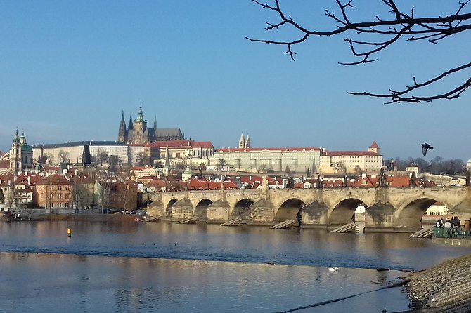 Prague Vltava River Lunch Cruise - Your landmark route: Charles Bridge, Prague Castle, and more