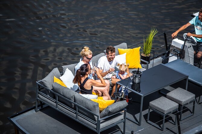 Prague YachtBoat CLASSIC cruise with Unlimited Beer or Prosecco - Key things to know before you sail