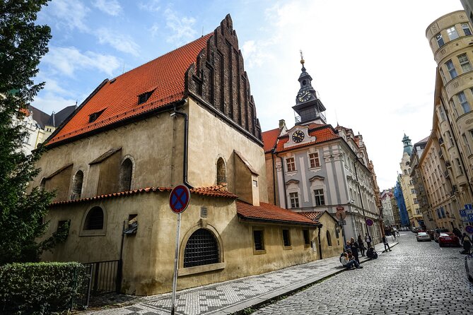 PRIVATE: 3h Stories of Prague Jewish Quarter Tour, drink included - Why a 2.5-Hour Private Jewish Quarter Tour Works So Well