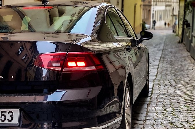 Private ARRIVAL Transfer by LIMOUSINE 3+1pax - Private-Only Means You Set the Tempo