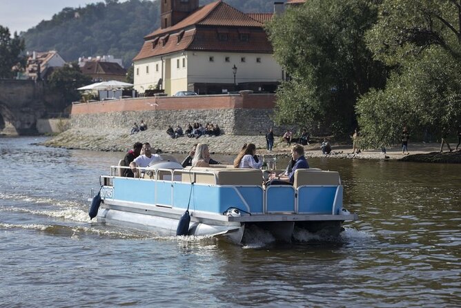 Private Boat Cruise With Unlimited Beer - The Comfort and Guide Factor: Why Reviews Keep Mentioning the Skipper