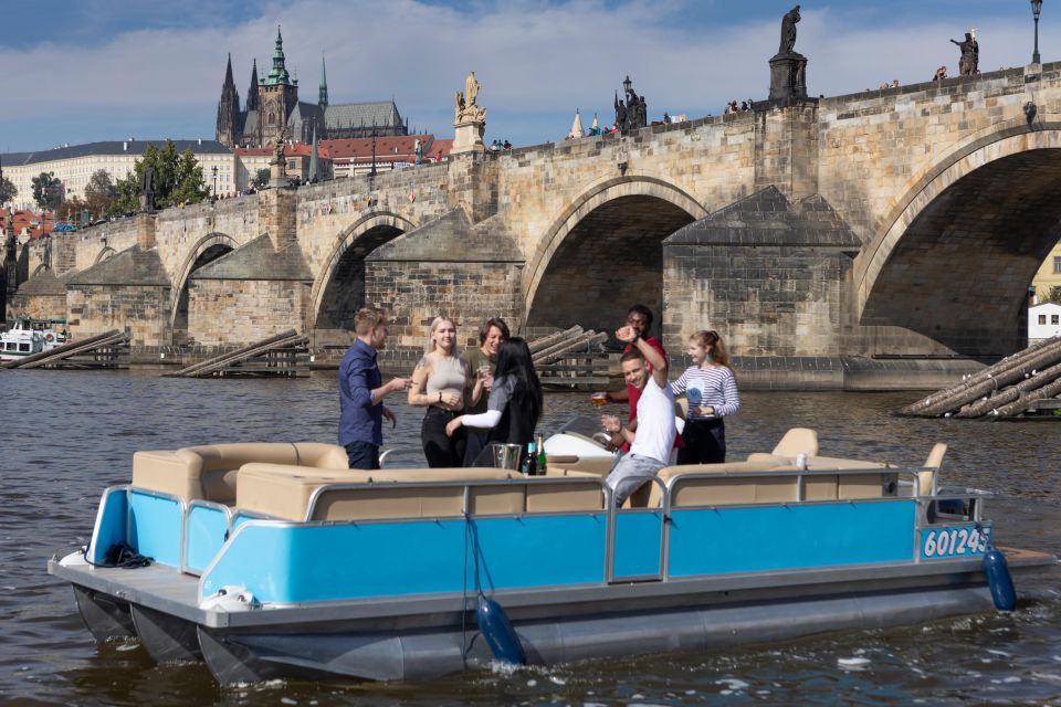 Private Boat Cruise With Unlimited Prosecco - Price and value: $412 for up to 10 people