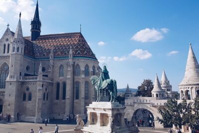 Private Car Transfer from Prague to Budapest with 2 Hour Stop - The 2-Hour Stop: How to Turn Transit Time into Sightseeing Time