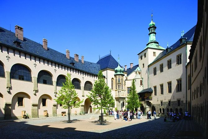 Private Day trip from Prague to Kutná Hora - Price and logistics: does this private group trip feel like value?