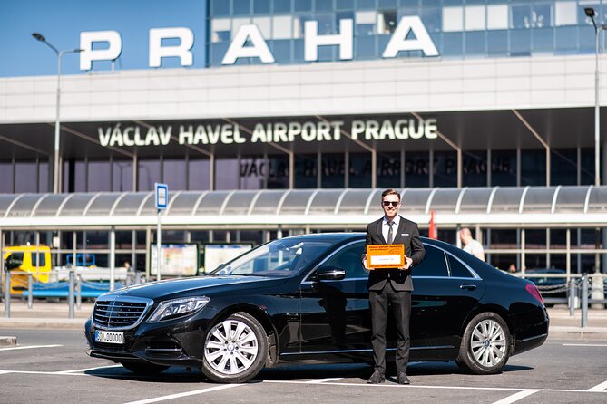 Private Departure Transfer: Prague Airport - Door-to-Door Prague Airport Transfer, Without the Taxi Roulette