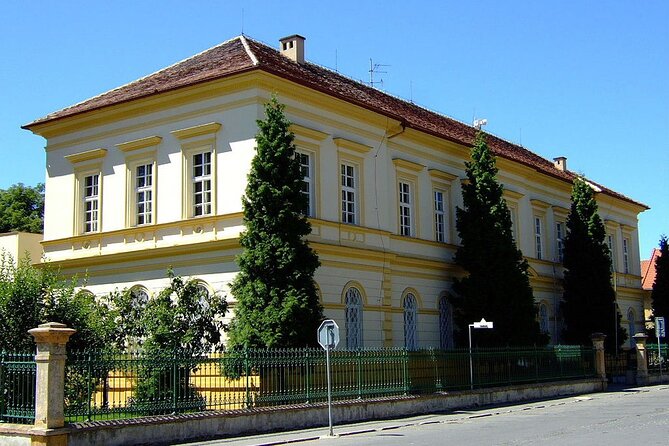 Private Half-Day Tour From Prague To Terezín Concentration Camp - The dormitories and memorial spaces: where the facts start to feel real