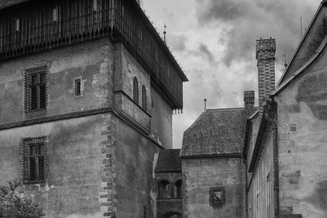 Private Karlstejn castle trip from Prague with Lunch & Admission - Tips to make the day smoother once you’re on site