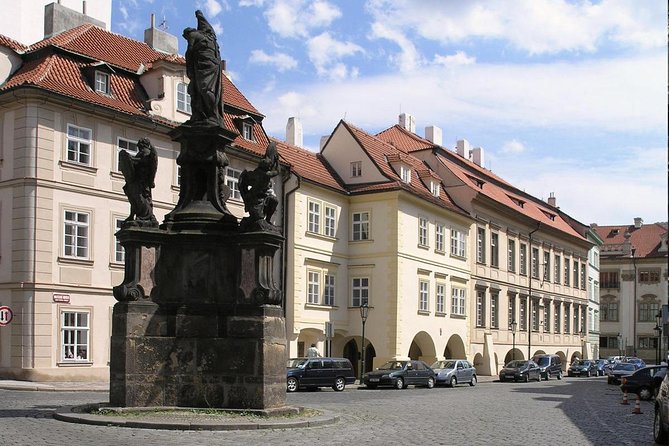 Private Lesser Town tour - Historical Treasure Hunt - Remote guide on your phone: hints when you get stuck