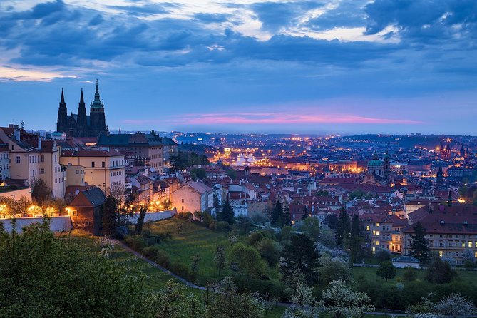 Private & Personalized Prague Night Tour with a Local Guide - What private really means on this Prague night walk