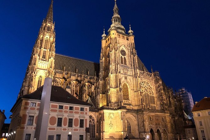 Private Photography Tour of Prague by Night - Prague After Dark: Why 8 PM Changes Everything