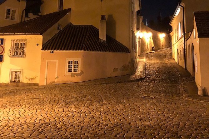Private Photography Tour of Prague by Night - Timing, Pace, and What to Wear (Cold Hands Spoil Photos)