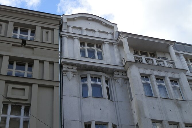 Private Prague Art Nouveau and Cubism Walking Tour - Cubism on the ground: Black Madonna, lamppost angles, and Vyšehrad’s trio